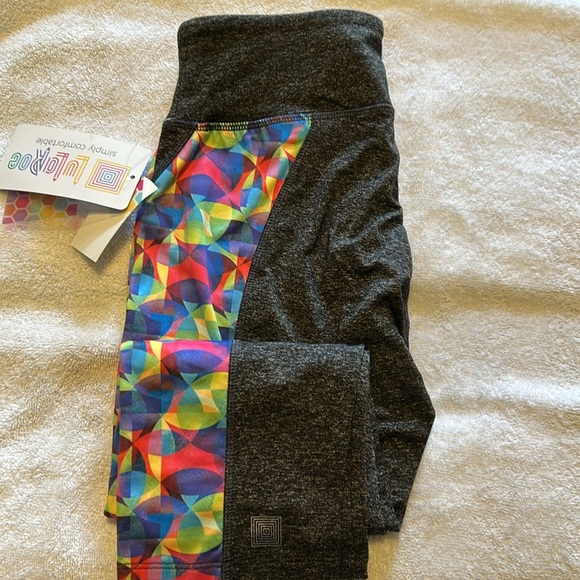 LuLaRoe Simply Comfortable Jade Athletic Capri Leggings NWT Sz. Small - Picture 4 of 4